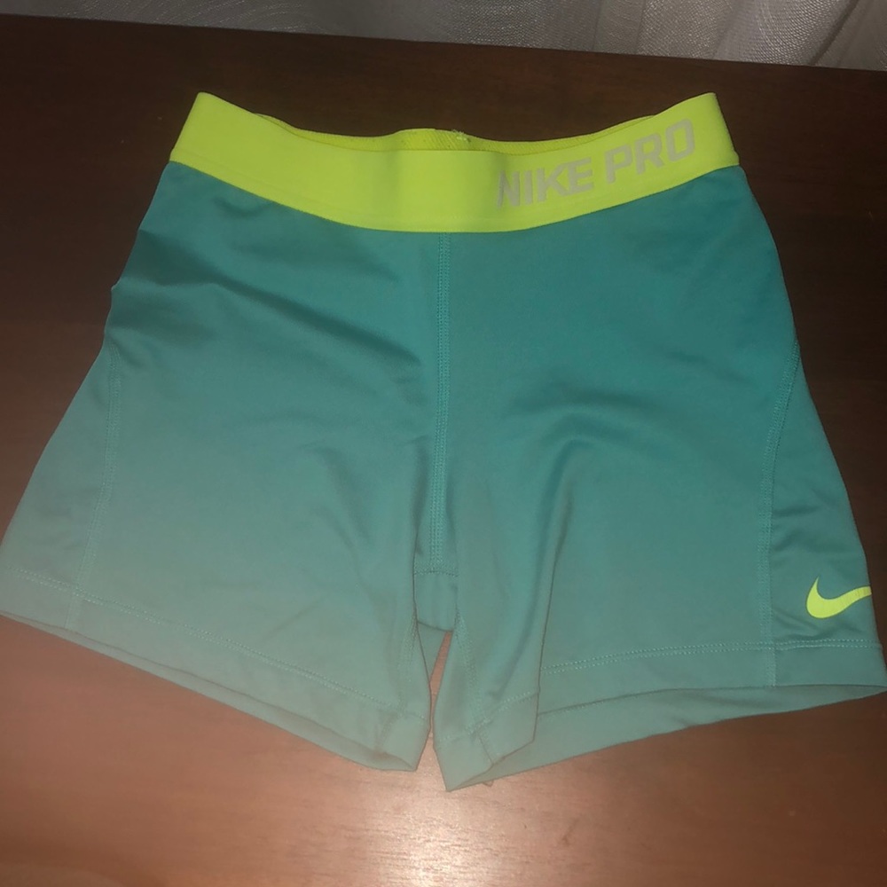 Blue and yellow nike pros!!